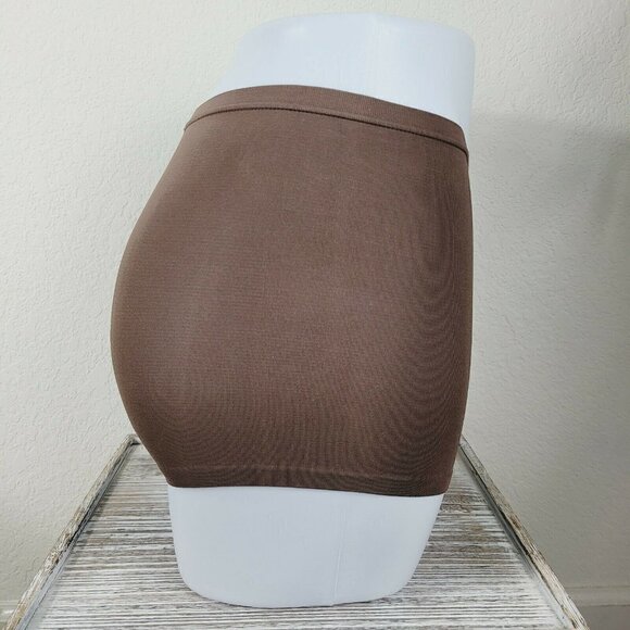 Nordstrom Intimates Boy Leg Brief Shapewear Panty Light Control Med Brown NWT - Picture 4 of 8